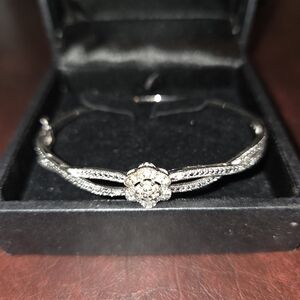 Elegant Sterling Silver Bracelet with Floral Design